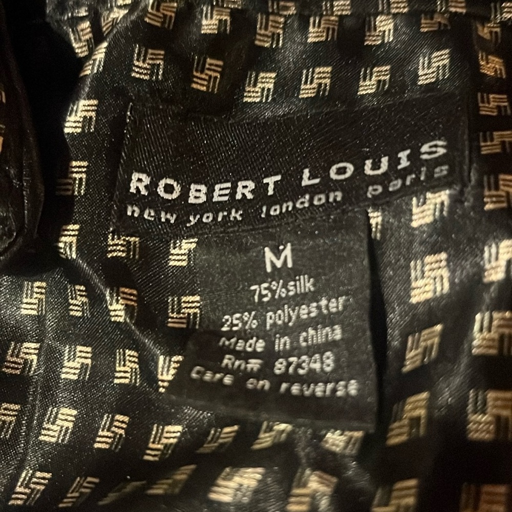 Robert Louis Mens Multi Geometric Silk Blend Long Sleeve Pajama set EUC